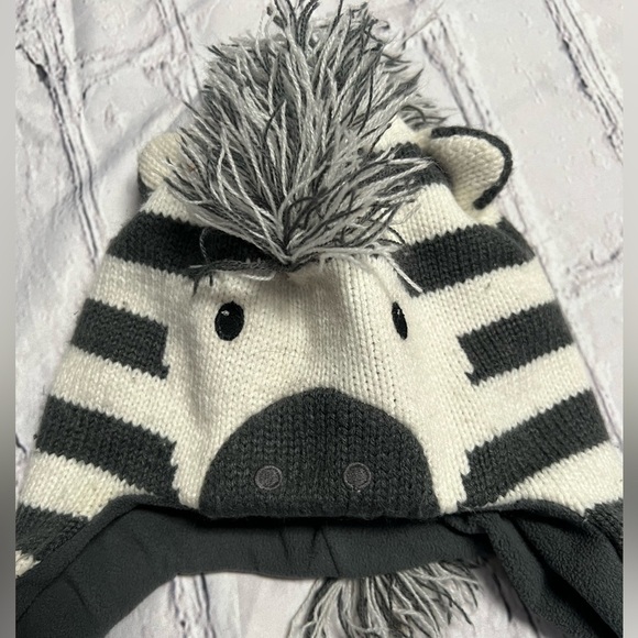 Old Navy Zebra Knit Kids Hat - Black and Cream - MED - Picture 2 of 7